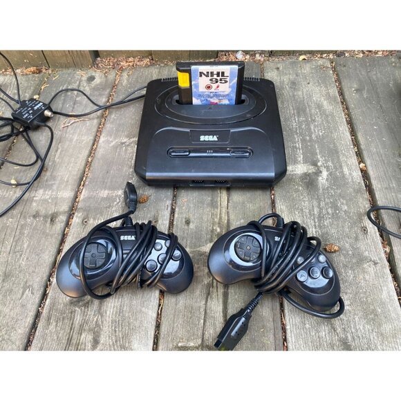 Vintage Sega Genesis Console With 2 Controllers & Game - Tested Working Black - Picture 6 of 7